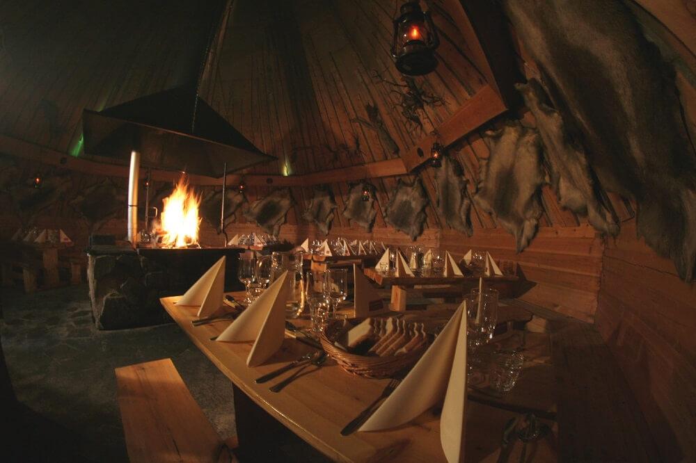 Kota Lappish Hut dinner